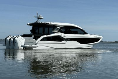 Yacht