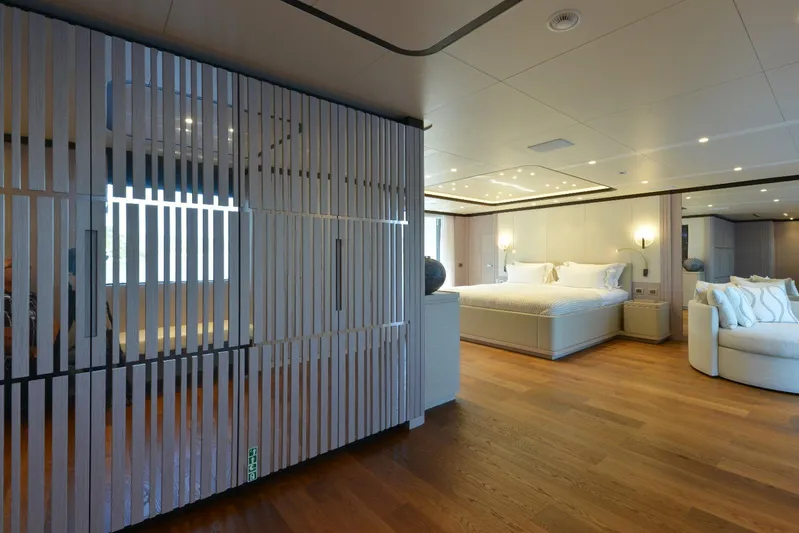 Legasea Yacht Photos Pics Benetti 50M Oasis Deck