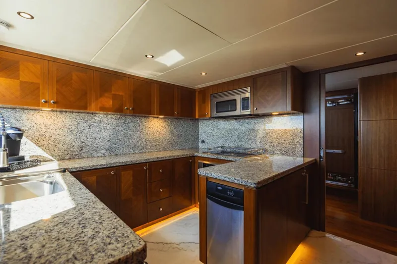 Far Niente Yacht Photos Pics 