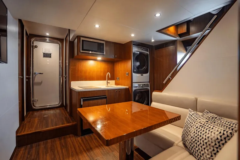 Far Niente Yacht Photos Pics 