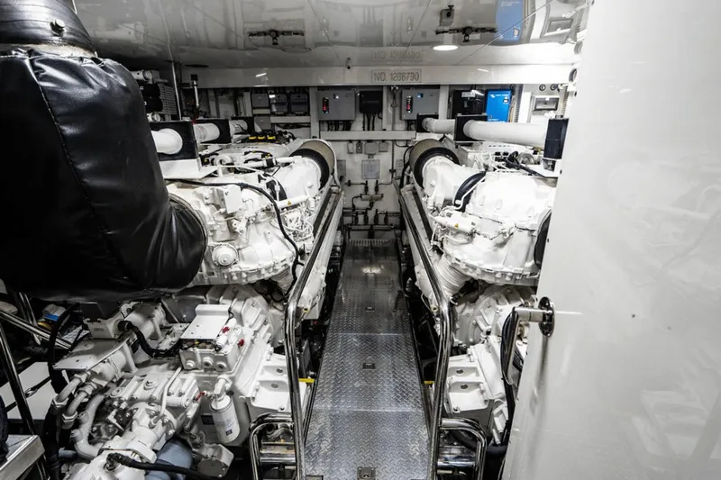 Far Niente Yacht Photos Pics 