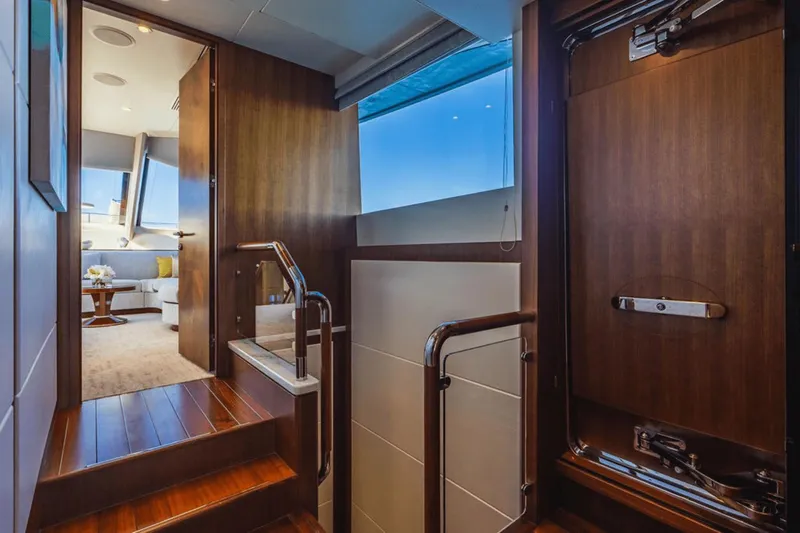 Far Niente Yacht Photos Pics 