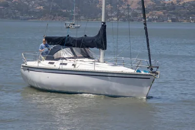 Hunter 37.5