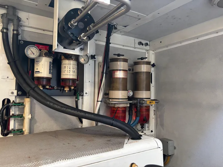 Diesel Duck Yacht Photos Pics 