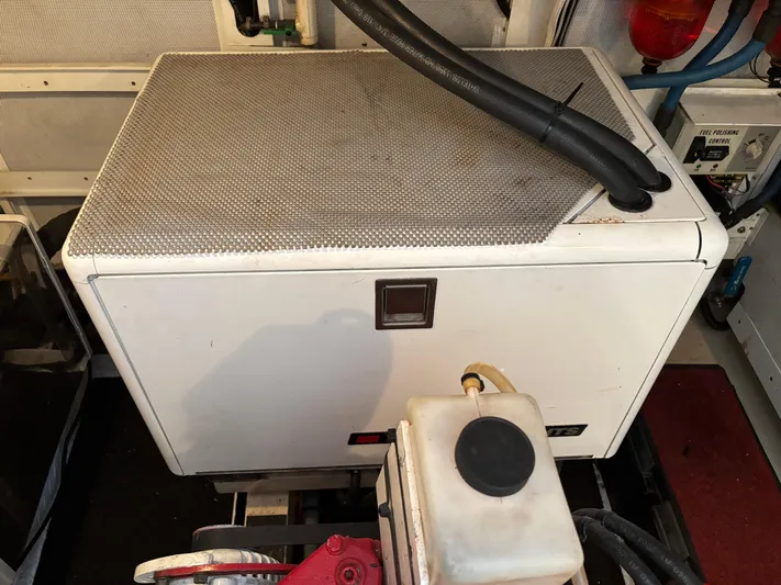 Diesel Duck Yacht Photos Pics 