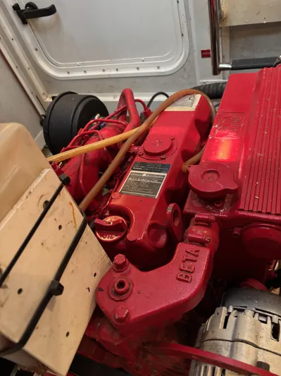 Diesel Duck Yacht Photos Pics 