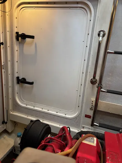 Diesel Duck Yacht Photos Pics 