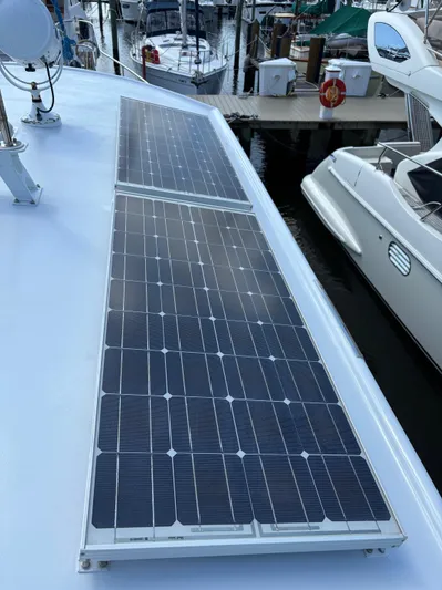 Diesel Duck Yacht Photos Pics 