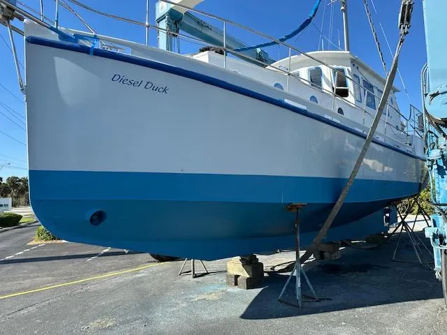 Diesel Duck Yacht Photos Pics 