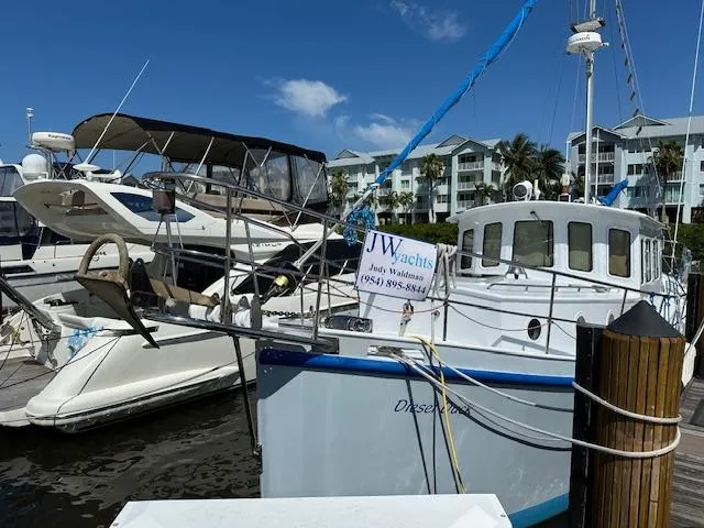 Diesel Duck Yacht Photos Pics 