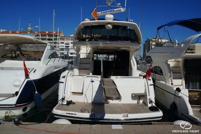 2000 Princess 52