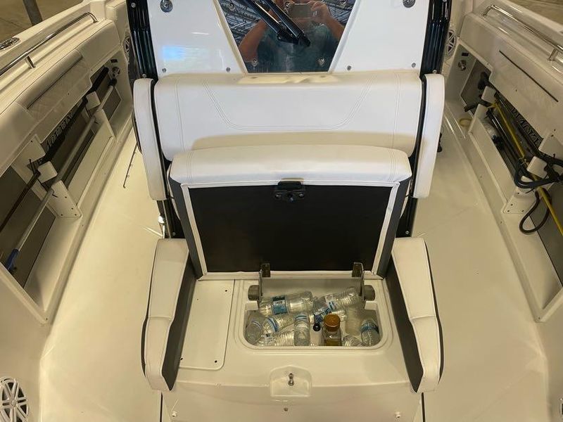 2022 Blackfin 302 Center Console