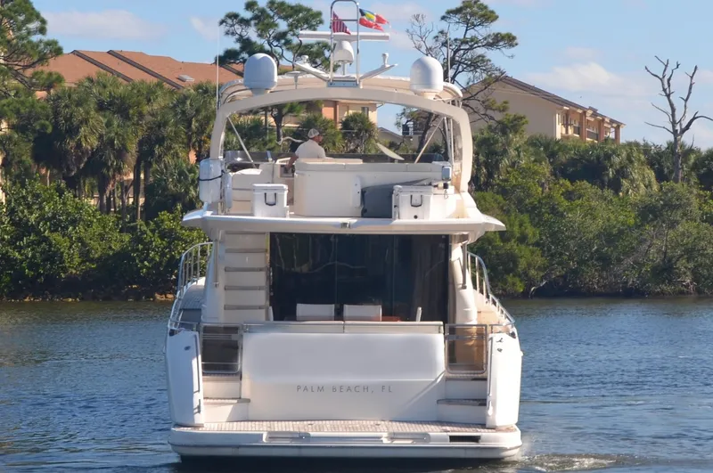 Trade Yacht Photos Pics Princess 67 No Name - Transom