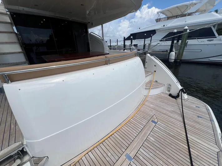 Trade Yacht Photos Pics Princess 67 No Name - Stern