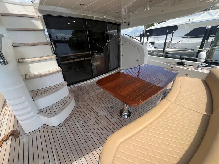 Trade Yacht Photos Pics Princess 67 No Name - Aft Deck