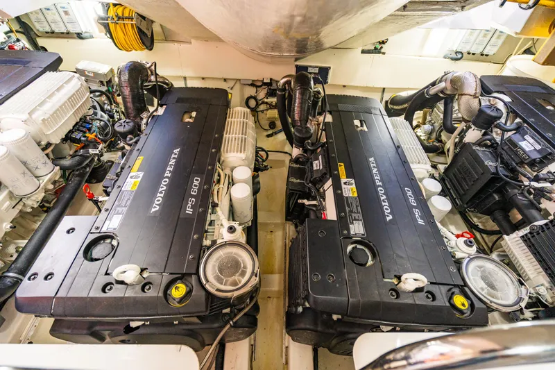 Committed Yacht Photos Pics 