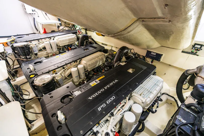 Committed Yacht Photos Pics 