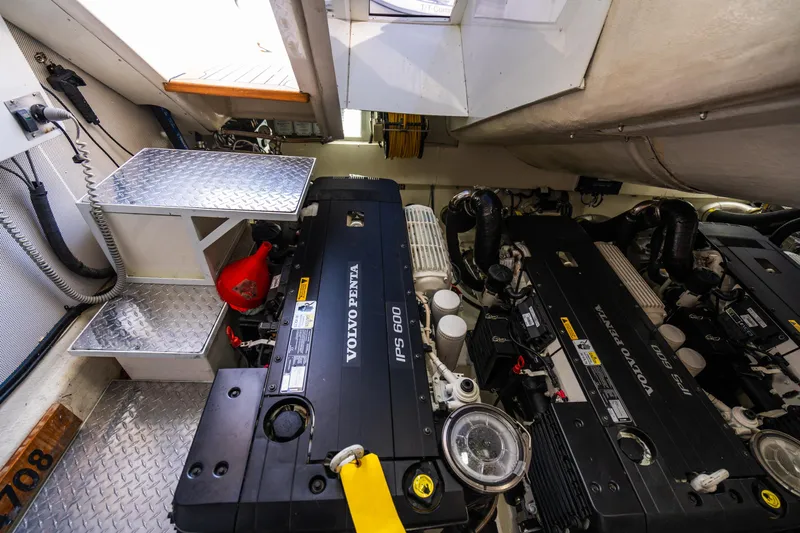 Committed Yacht Photos Pics 