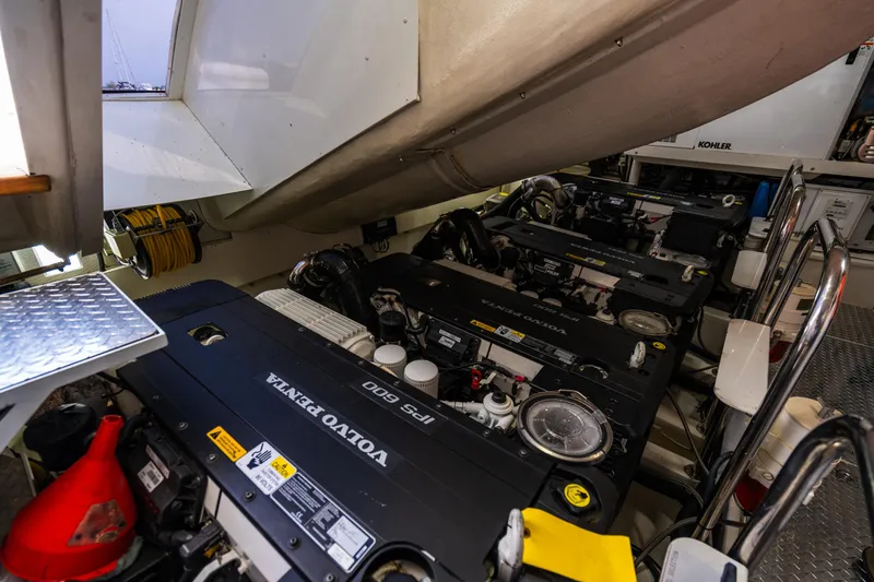 Committed Yacht Photos Pics 