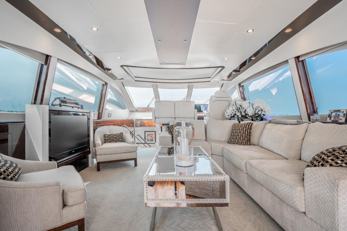 2008 Lazzara 75 
