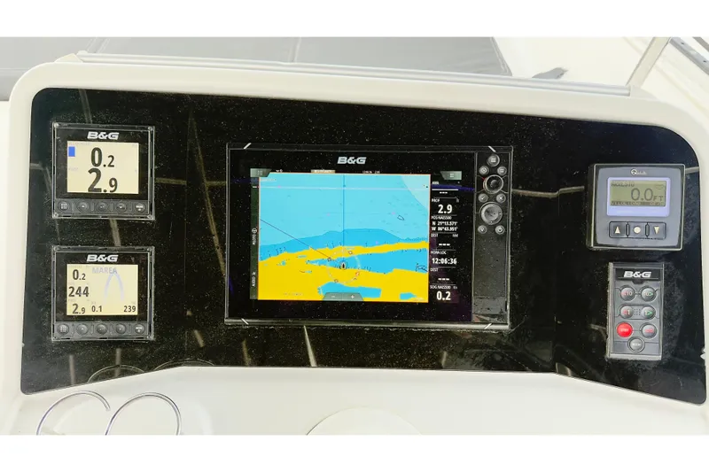 Carpediem 2 Yacht Photos Pics Navigation system on Lagoon 450 catamaran, year 2019.