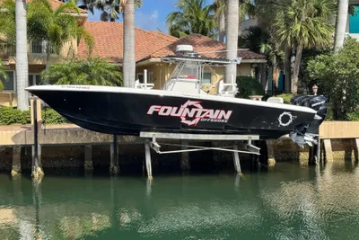 2008 Fountain 34 Center Console