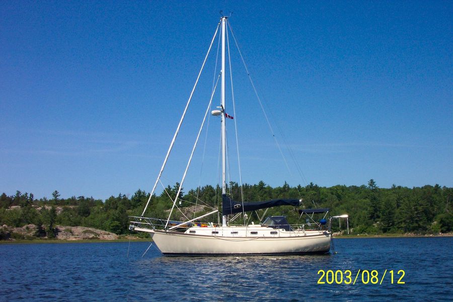 1989 Island Packet 35