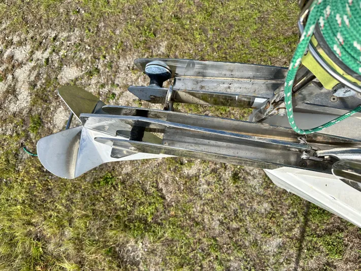 Ola Yacht Photos Pics 