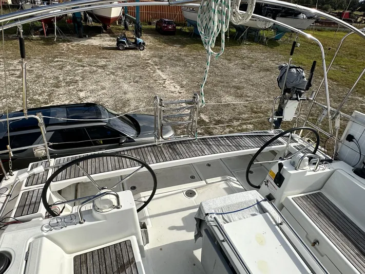 Ola Yacht Photos Pics 