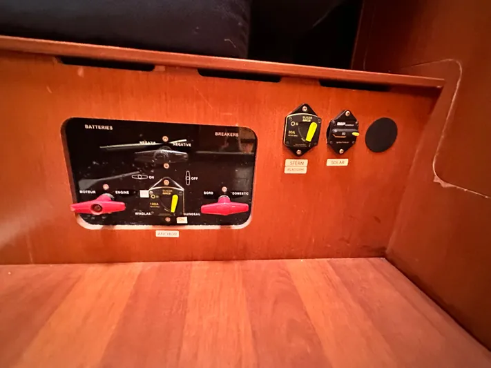 Ola Yacht Photos Pics 