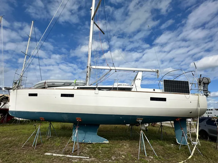 Ola Yacht Photos Pics 