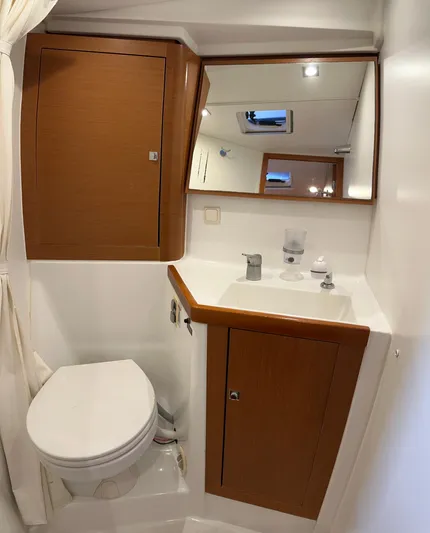 Ola Yacht Photos Pics 