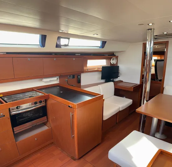 Ola Yacht Photos Pics 