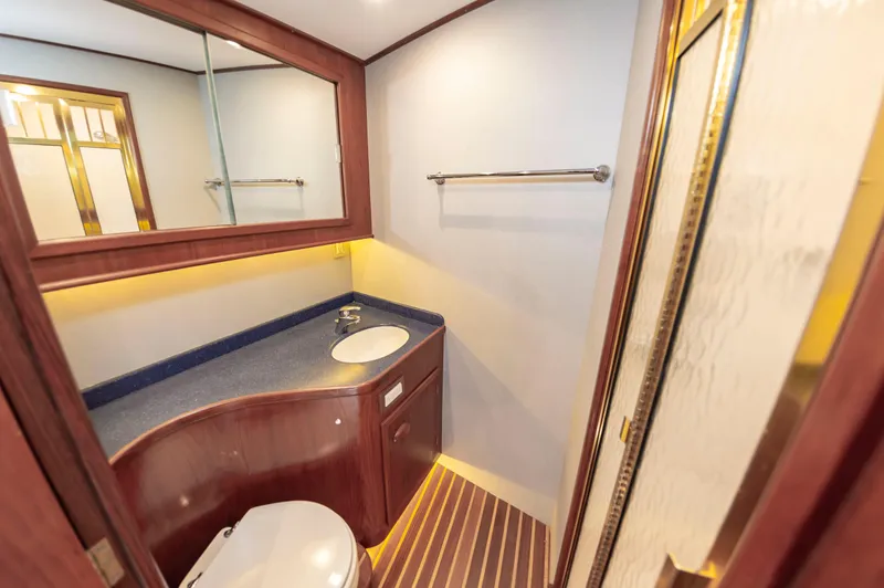 Safari Yacht Photos Pics 