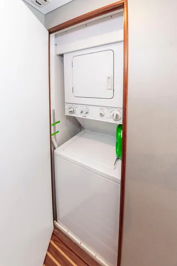 Safari Yacht Photos Pics 