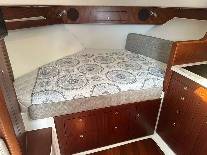 Don't - B - Koi Yacht Photos Pics 