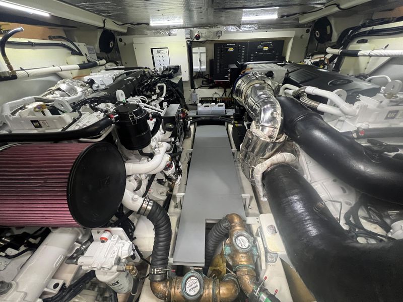 2019 Sea Ray L550