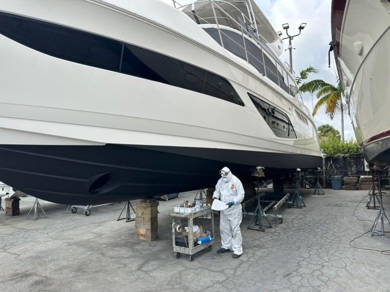 2019 Sea Ray L550