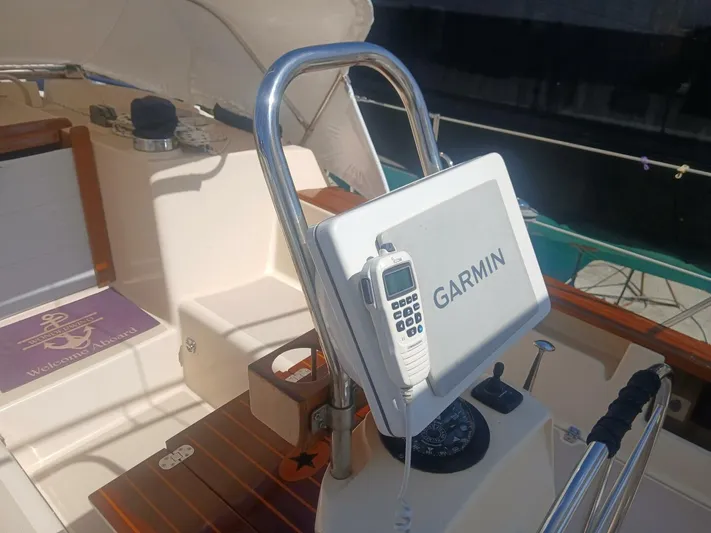 Wonderwind Yacht Photos Pics 