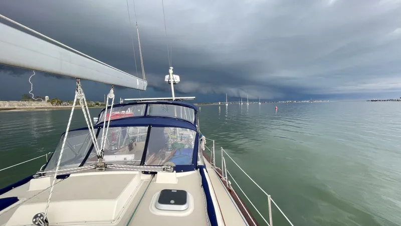 Wonderwind Yacht Photos Pics 