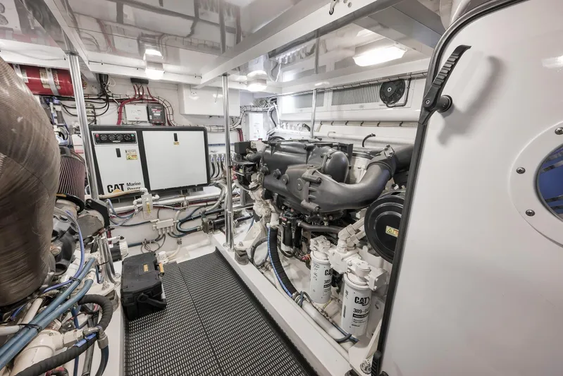 Magadi Yacht Photos Pics Engine room of 2015 Ritchie Howell Express boat with CAT Marine Power system.