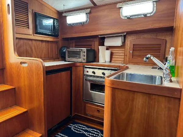 Blue Cat Yacht Photos Pics 