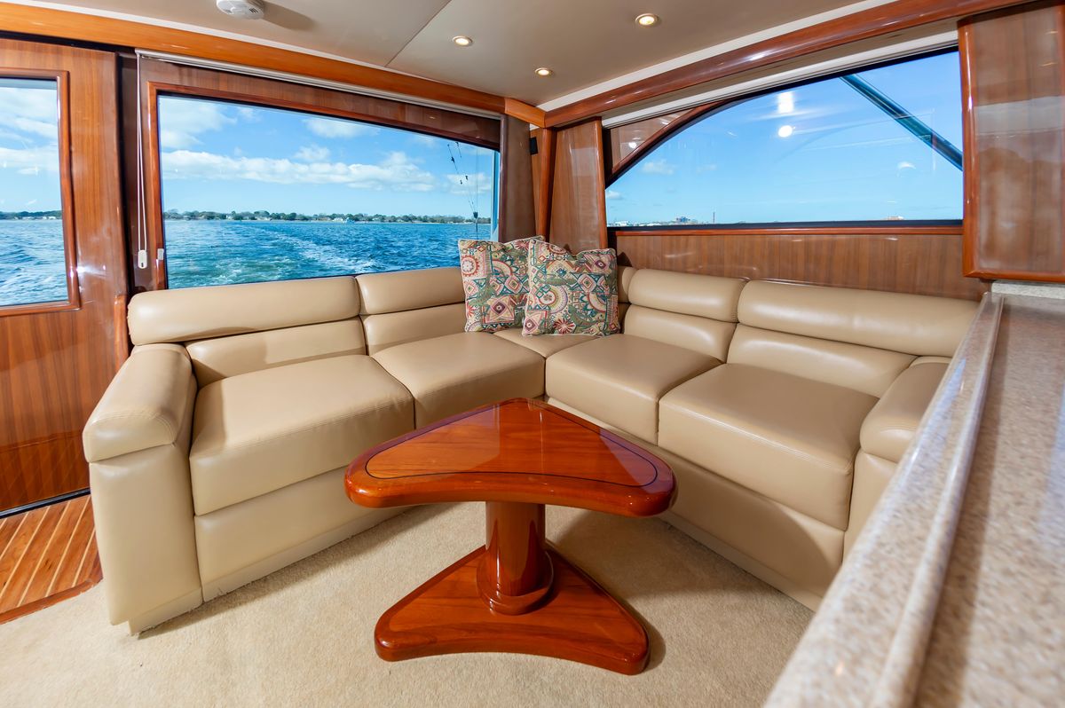 2005 Viking 48 