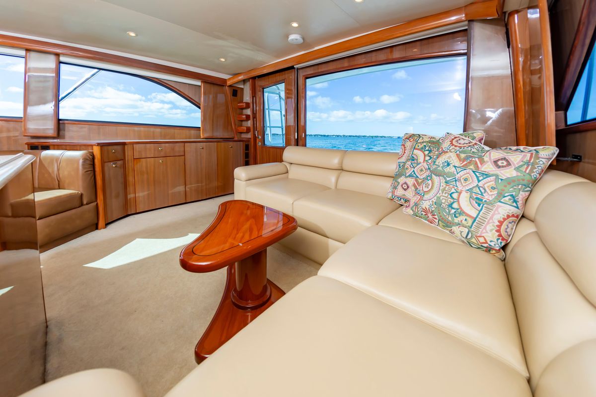 2005 Viking 48 