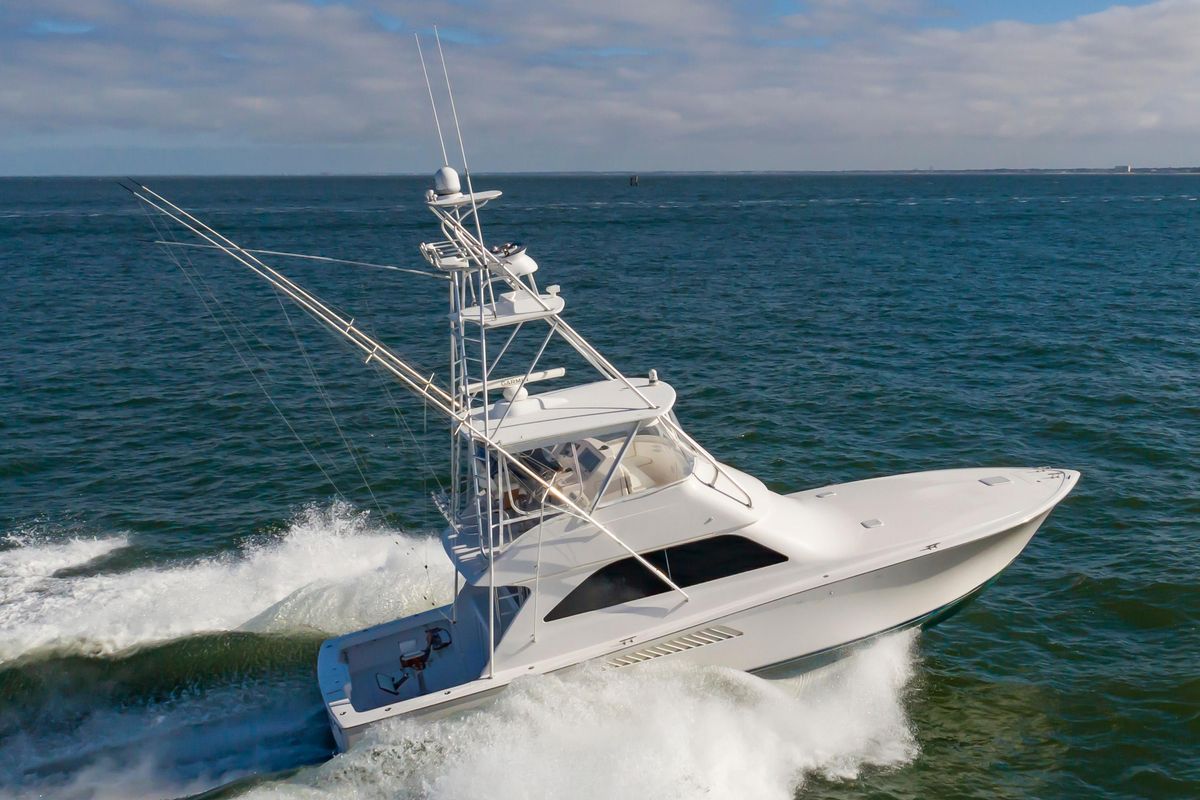 2005 Viking 48 