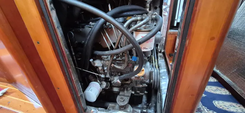 Blue Skies Yacht Photos Pics 