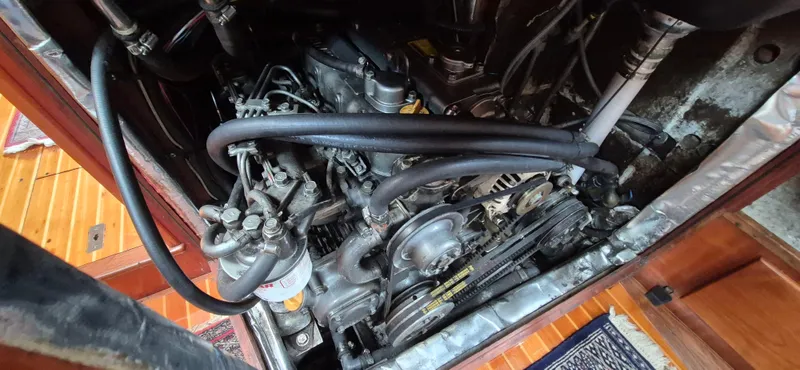 Blue Skies Yacht Photos Pics 