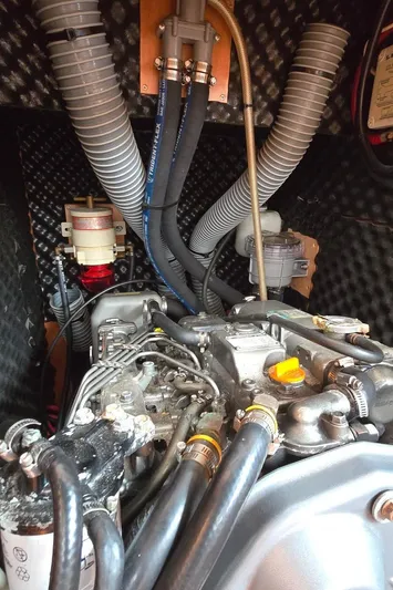 Farenheight Yacht Photos Pics 