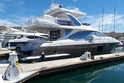 Azimut 72 FLY