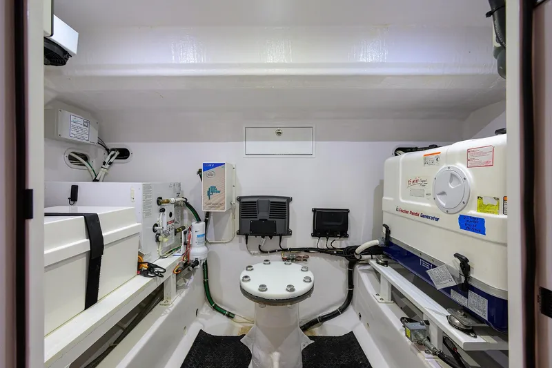 Little Kemosabe Yacht Photos Pics Valhalla 55 LITTLE KEMOSABE - Mechanical Room